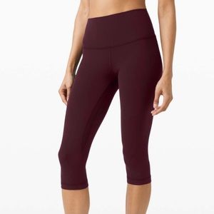 NWOT- Lululemon Align High Rise Crop 17"
